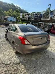 SUCATA Nissan Versa 2013 1.6 16v Sl Flex 4p PARA RETIRADA DE PEÇAS